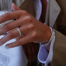 Diamantring eternity twist micropavé med diamanter i hvidguld